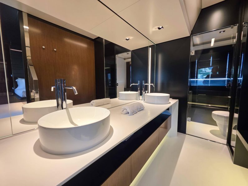 
								RIVA 102 CORSARO SUPER full									