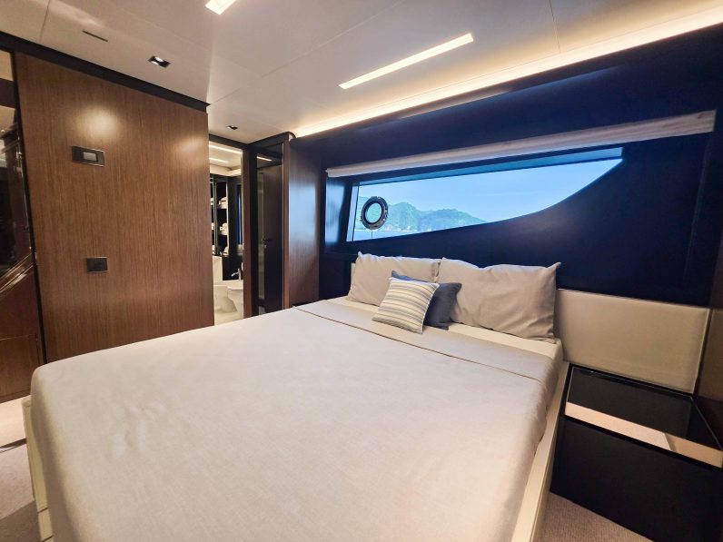 
								RIVA 102 CORSARO SUPER full									