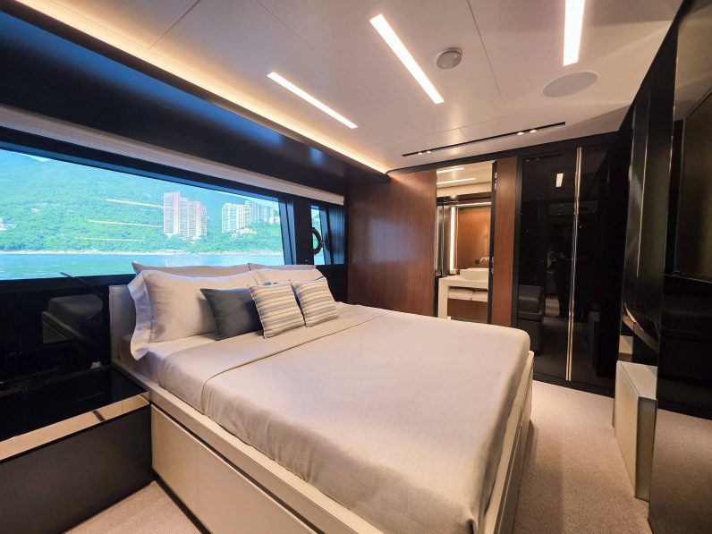 
								RIVA 102 CORSARO SUPER full									