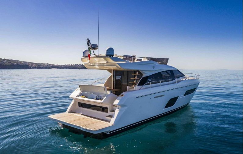 
								FERRETTI 550 full									