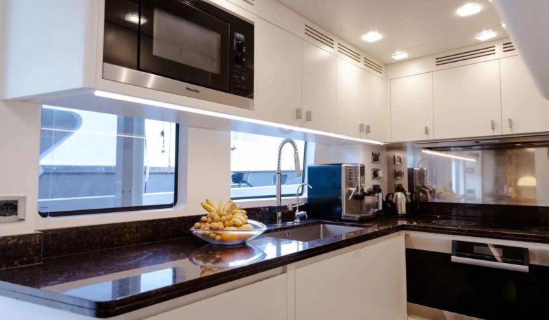 
								BENETTİ DELFİNO 93 full									