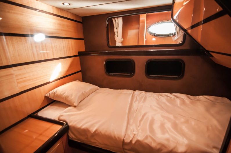 
								1.Sınıf Custom Made T.C Bayrak Ticari Tekne 21 mt full									