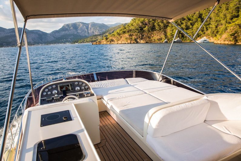 
								1.Sınıf Custom Made T.C Bayrak Ticari Tekne 21 mt full									