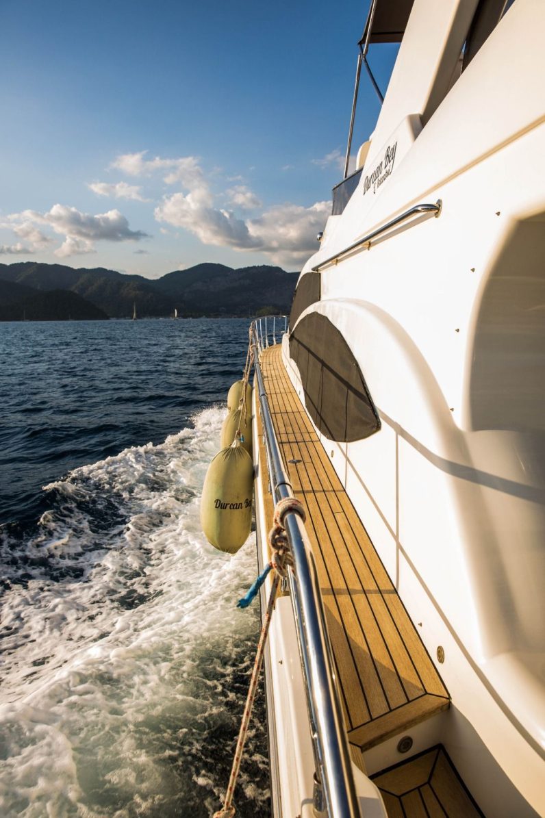 
								1.Sınıf Custom Made T.C Bayrak Ticari Tekne 21 mt full									