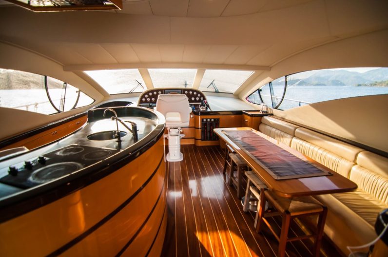 
								1.Sınıf Custom Made T.C Bayrak Ticari Tekne 21 mt full									