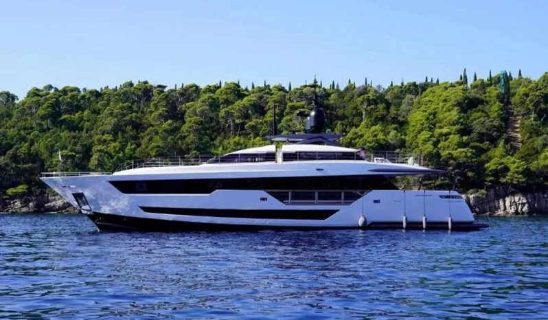 
								CUSTOM LINE 106 full									