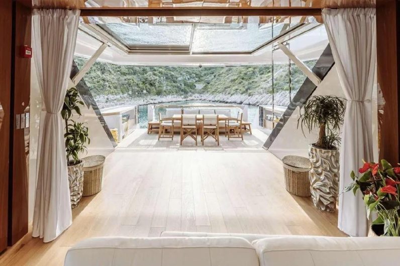 
								CUSTOM LINE 120 full									