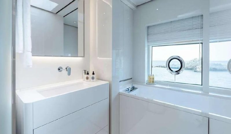 
								CUSTOM LINE 120 full									