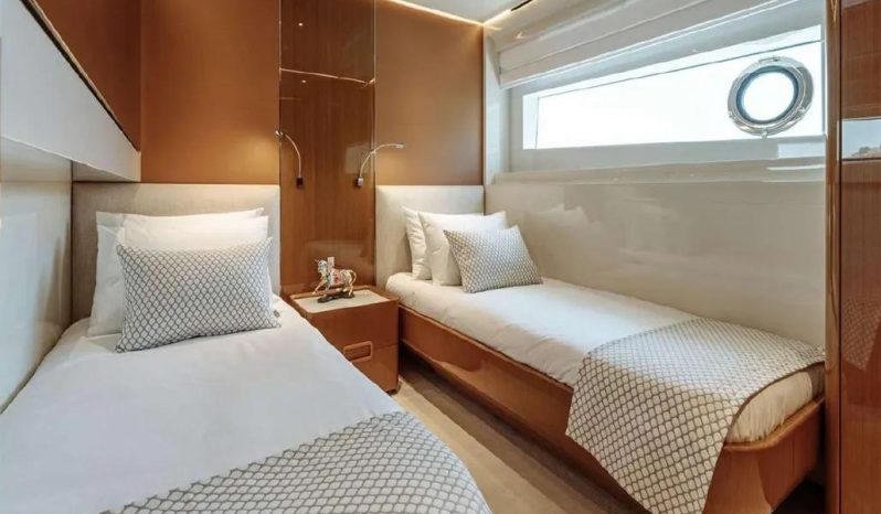 
								CUSTOM LINE 120 full									