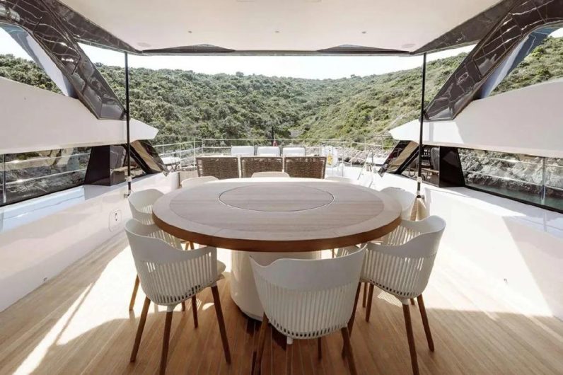 
								CUSTOM LINE 120 full									