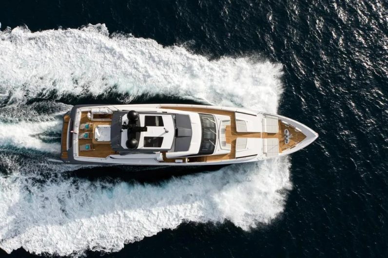 
								CUSTOM LINE 106 full									