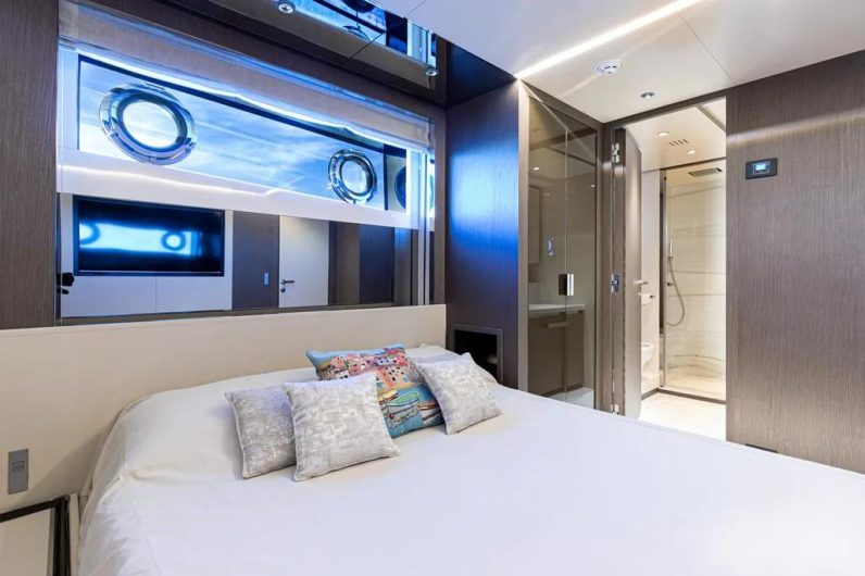 
								CUSTOM LINE 106 full									