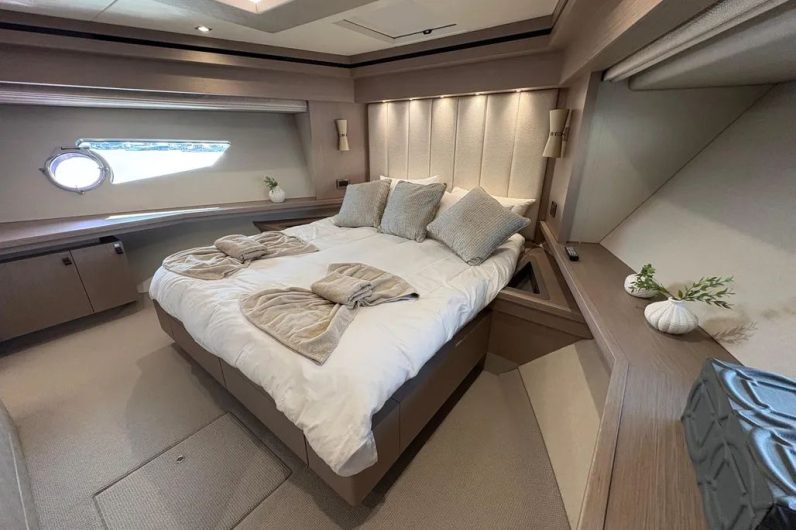 
								SUNSEEKER 86 full									